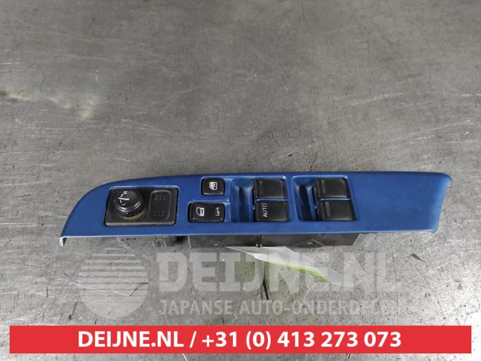 Nissan King Cab Combischakelaar ramen O654300