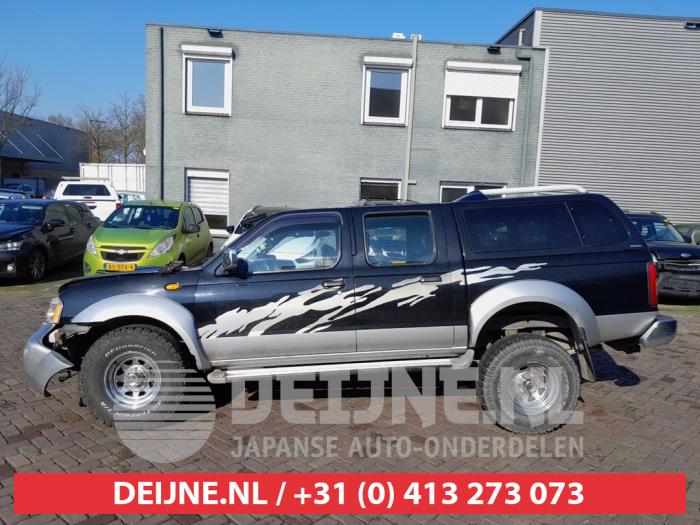 Nissan King Cab Portier 4Deurs links-voor O654301