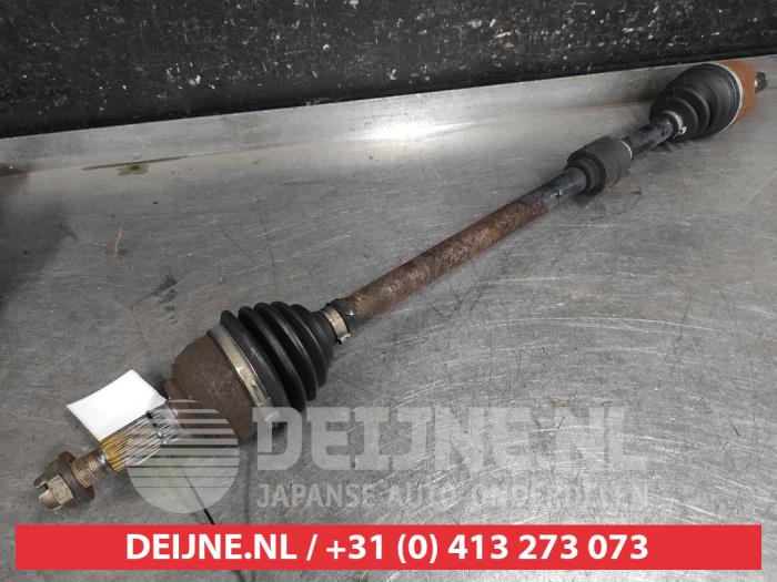 Nissan Note Aandrijfas rechts-voor O654374