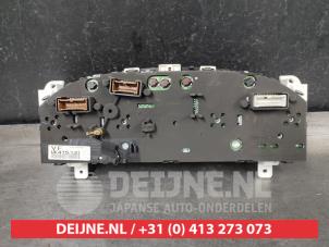 Nissan King Cab Odometer KM O654813 photo 3