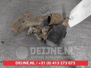 Nissan King Cab Bremsdruckverteiler O654819 foto 2