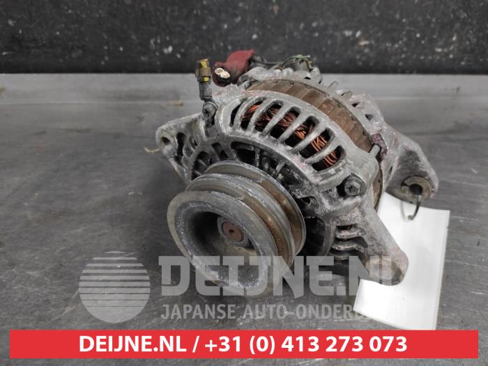 Gebruikte Dynamo Nissan King Cab/Pickup 4x4 (D22) 2.5 TDI 16V Prijs € 75,00 Margeregeling aangeboden door V.Deijne Jap.Auto-onderdelen BV