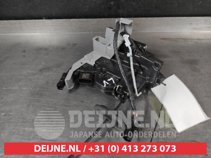 Kia Niro Deurslot Mechaniek 4Deurs links-voor O654830