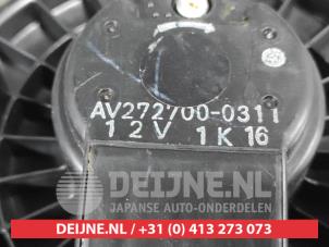 Suzuki SX-4 Heating and ventilation fan motor O654976 photo 3