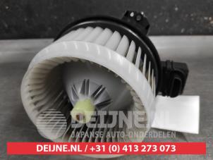 Suzuki SX-4 Heating and ventilation fan motor O654976 photo 2