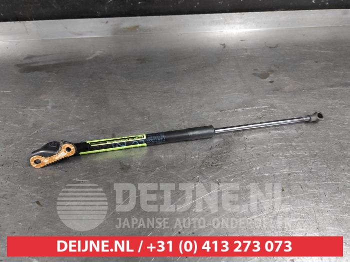 Toyota Auris Gasdemper links-achter O655044
