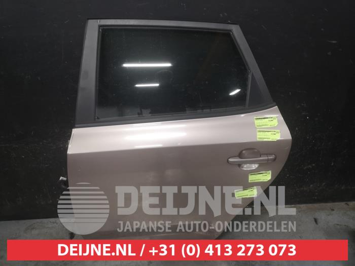 Kia Ceed Rear door 4-door, left O655081