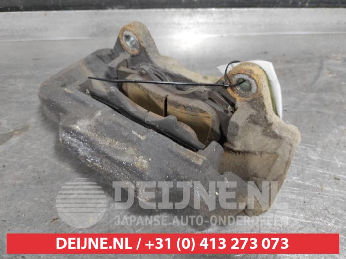 Toyota Hilux Remklauw (Tang) rechts-voor O655225