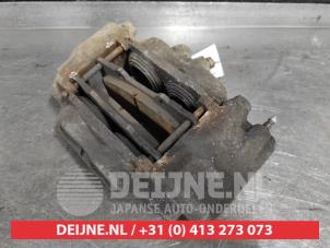Toyota Hilux Front brake calliper, right O655225 photo 2