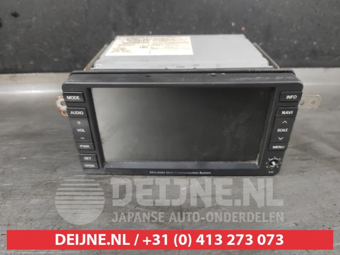 Mitsubishi Pajero Radio O655298