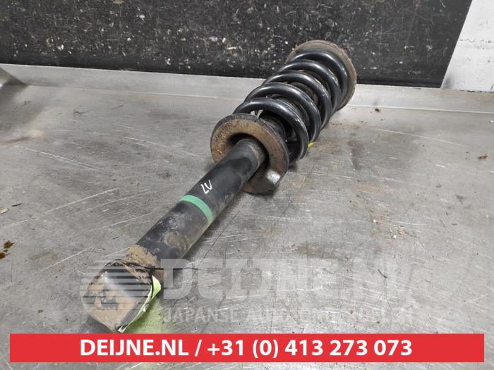 Mitsubishi Pajero Stoßdämpferstrebe links vorne O655311