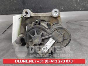 Mazda MX-30 Remklauw (Tang) rechts-achter O655404 foto 2