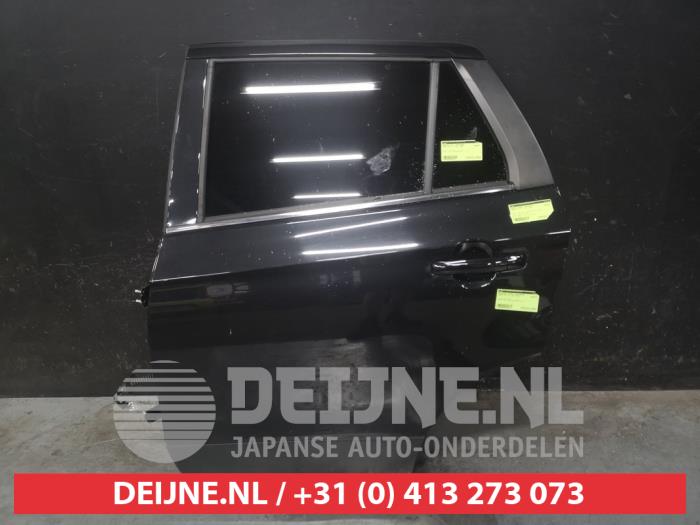 Suzuki SX-4 Rear door 4-door, left O655410
