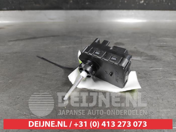 Daihatsu Terios Koplampmotor O655923