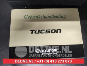 Hyundai Tucson Instruction Booklet O655982 photo 2