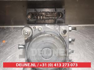 Daihatsu Cuore ABS Pomp O338234 foto 2
