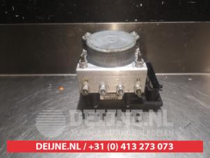 Daihatsu Cuore ABS Pomp O338234 foto 3