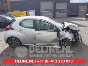 Toyota Yaris Door window 4-door, front right O656160 photo 2