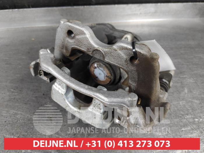 Toyota Yaris Remklauw (Tang) links-achter O656176