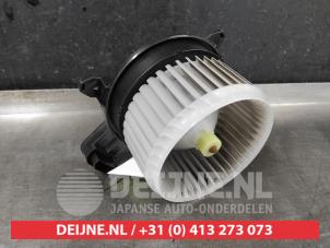 Toyota Yaris Kachel Ventilatiemotor O656197 foto 2