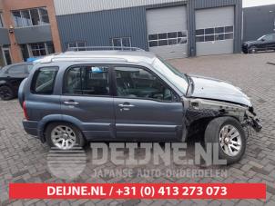 Gebruikte Portierruit 4Deurs rechts-voor Suzuki Grand Vitara I (FT/GT/HT) 2.0 16V Prijs € 35,00 Margeregeling aangeboden door V.Deijne Jap.Auto-onderdelen BV