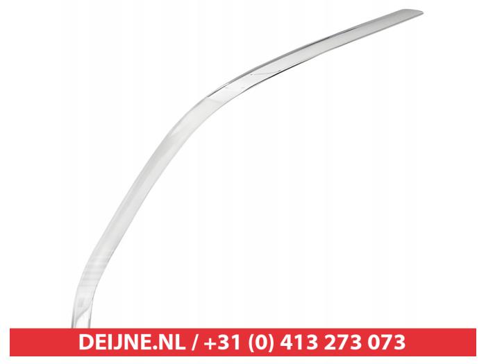 Toyota Yaris Grille Lijst O9990009308