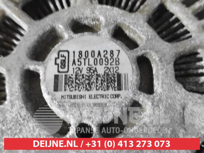 Dynamo van een Mitsubishi ASX 1.6 MIVEC 16V 2014