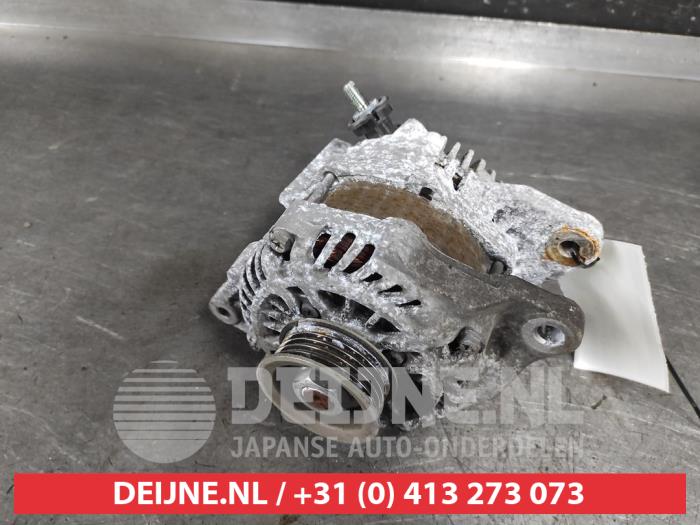 Dynamo van een Mitsubishi ASX 1.6 MIVEC 16V 2014