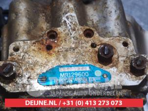 Mitsubishi Pajero ABS Pumpe O338050 foto 3