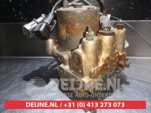 Mitsubishi Pajero ABS Pumpe O338050 foto 2