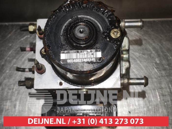 Gebruikte ABS Pomp Mitsubishi Grandis (NA) 2.4 16V MIVEC Prijs € 75,00 Margeregeling aangeboden door V.Deijne Jap.Auto-onderdelen BV