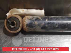 Suzuki Grand Vitara Schokdemper rechts-achter O379737 foto 4