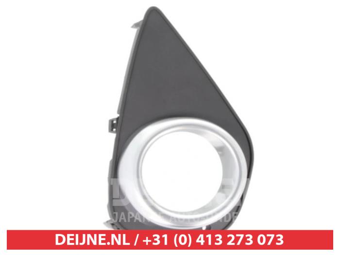 Toyota Yaris Bumper Rooster O9990009319