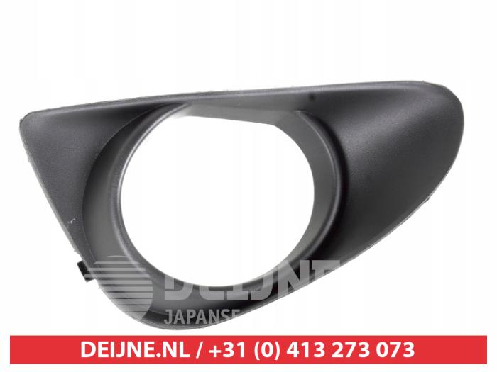 Toyota Yaris Bumper Rooster O9990009313