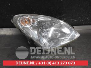 Gebruikte Koplamp rechts Nissan Pixo (D31S) 1.0 12V Prijs € 75,00 Margeregeling aangeboden door V.Deijne Jap.Auto-onderdelen BV