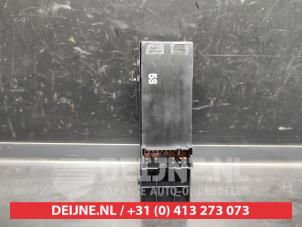Nissan Micra Multi-functional window switch O657233 photo 2
