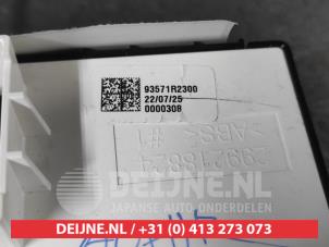 Kia Sportage Multi-functional window switch O657337 photo 3
