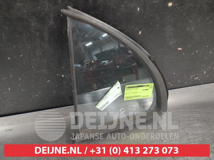 Nissan Micra Driehoeks Ruit links-achter O657402