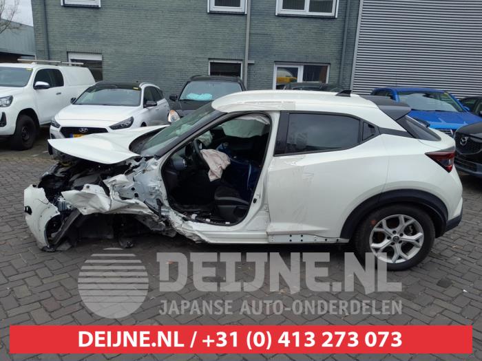 Nissan Juke Portierruit 4Deurs links-achter O657544