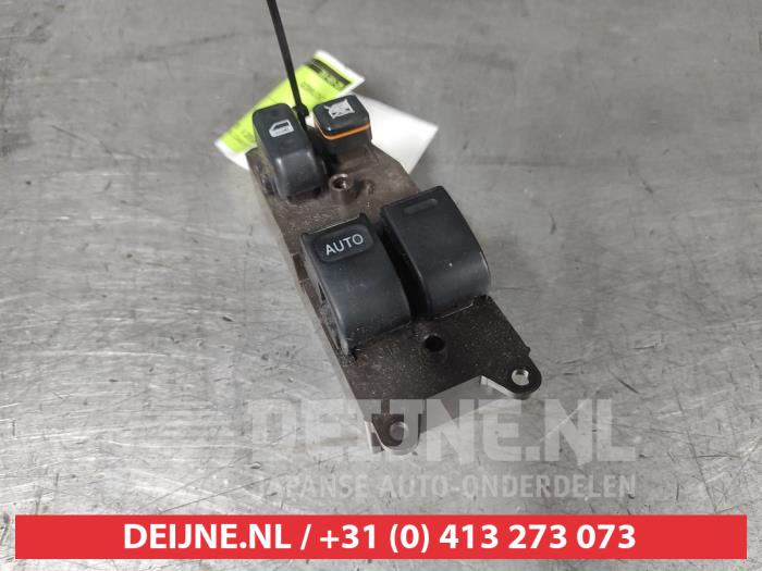 Toyota Yaris Multi-functional window switch O657631