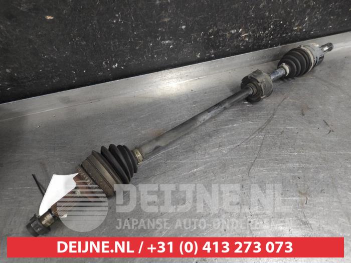 Toyota Yaris Aandrijfas rechts-voor O657640