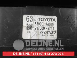 Toyota IQ Heater control panel O657654 photo 3
