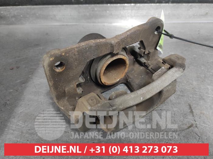 Toyota IQ Bremszange rechts vorne O657669