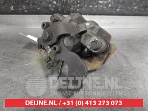 Toyota IQ Rear brake calliper, right O657670 photo 3