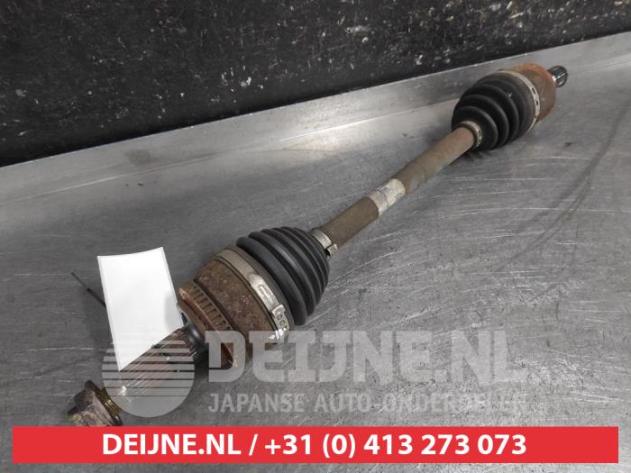 Kia Ceed Aandrijfas links-voor O657682