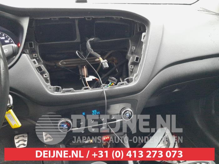 Hyundai I20 Heizung Bedienpaneel O657745