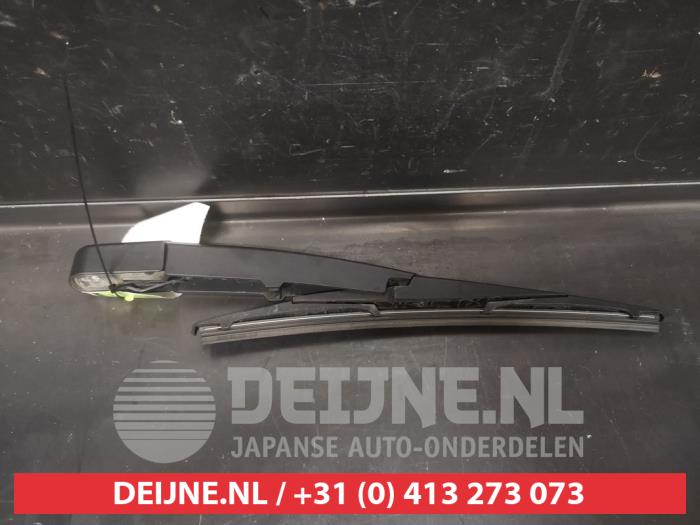 Kia Niro Scheibenwischerarm hinten O657815