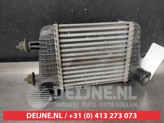 Gebruikte Intercooler Nissan Micra (K13) 1.2 12V DIG-S Prijs € 75,00 Margeregeling aangeboden door V.Deijne Jap.Auto-onderdelen BV