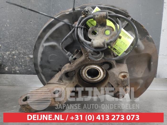 Subaru Impreza Fusee links-voor O658166