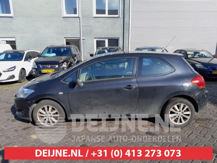 Toyota Auris Türscheibe 2-türig links O658242